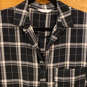 Button shirt with pocket